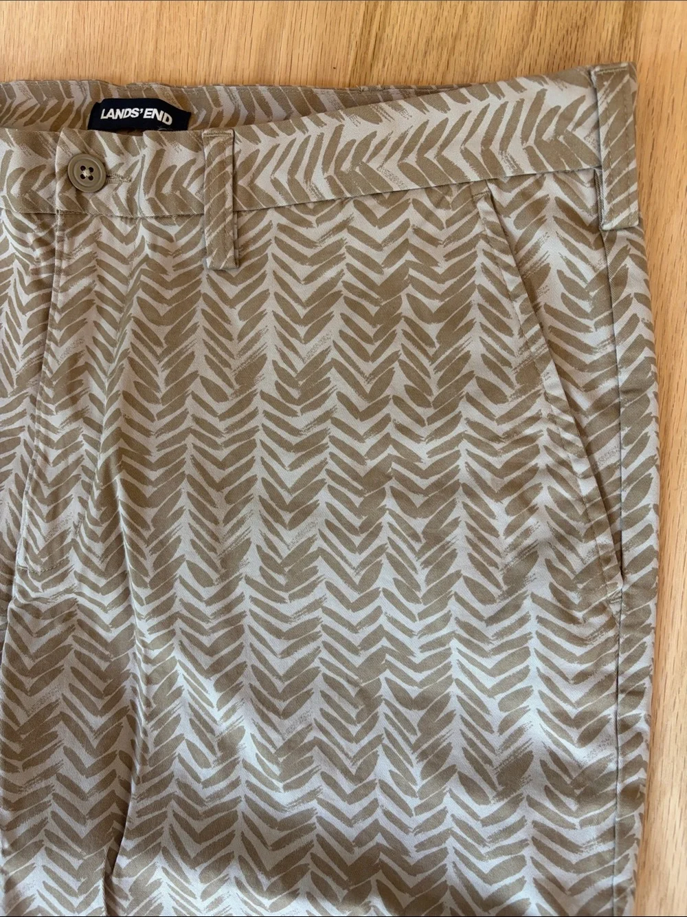 NWT Lands End Men’s Sz 38 Khaki Herringbone Shorts